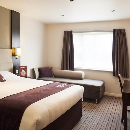 Premier Inn London Tottenham Hale エクステリア 写真
