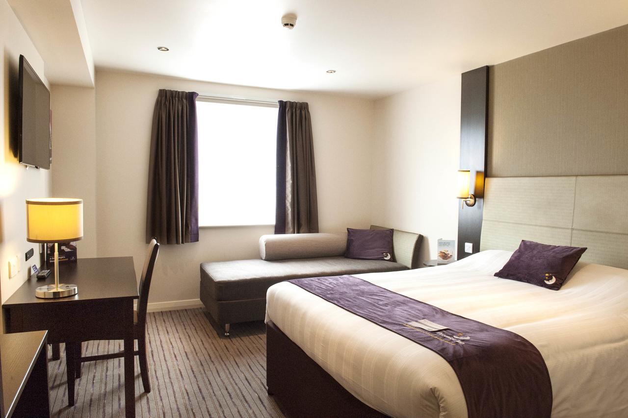 Premier Inn London Tottenham Hale エクステリア 写真