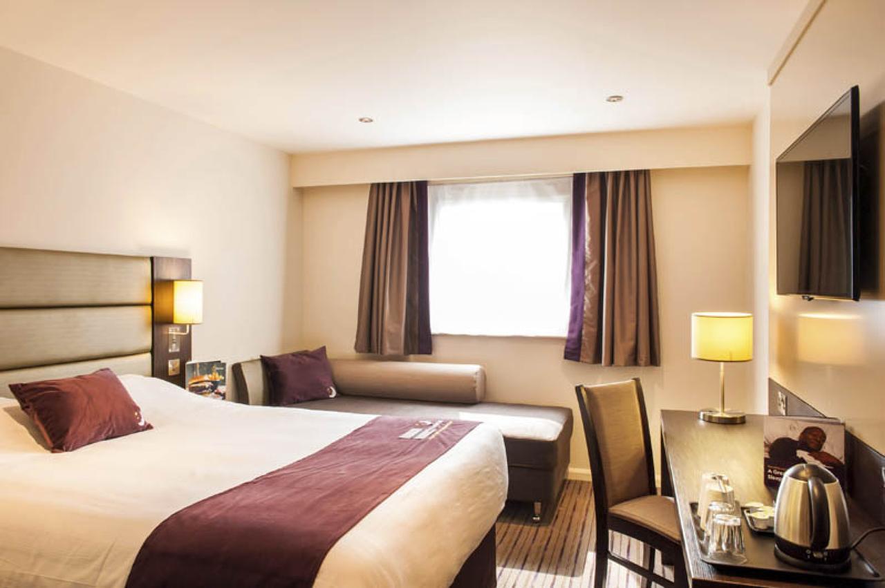 Premier Inn London Tottenham Hale エクステリア 写真