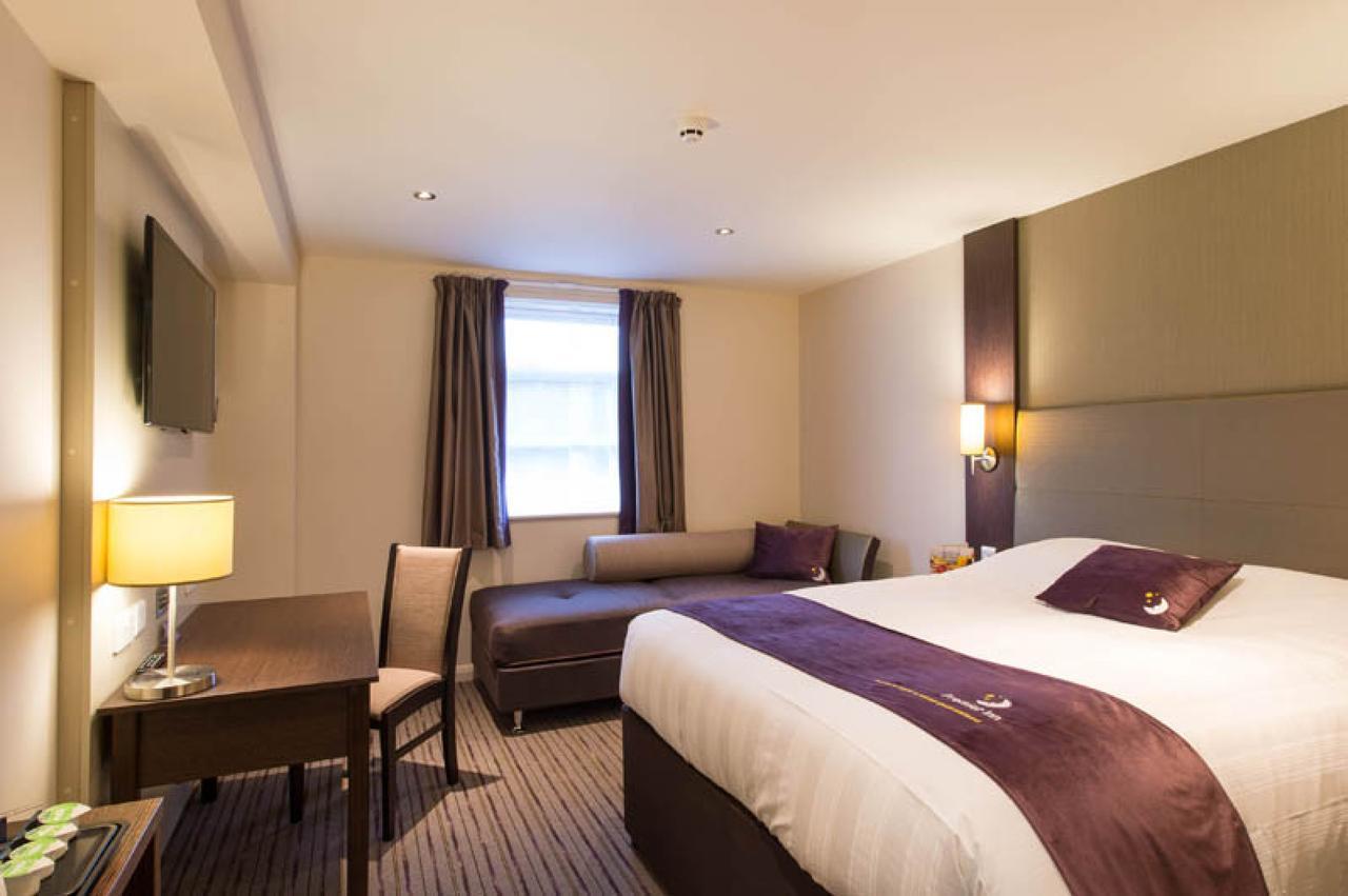 Premier Inn London Tottenham Hale エクステリア 写真