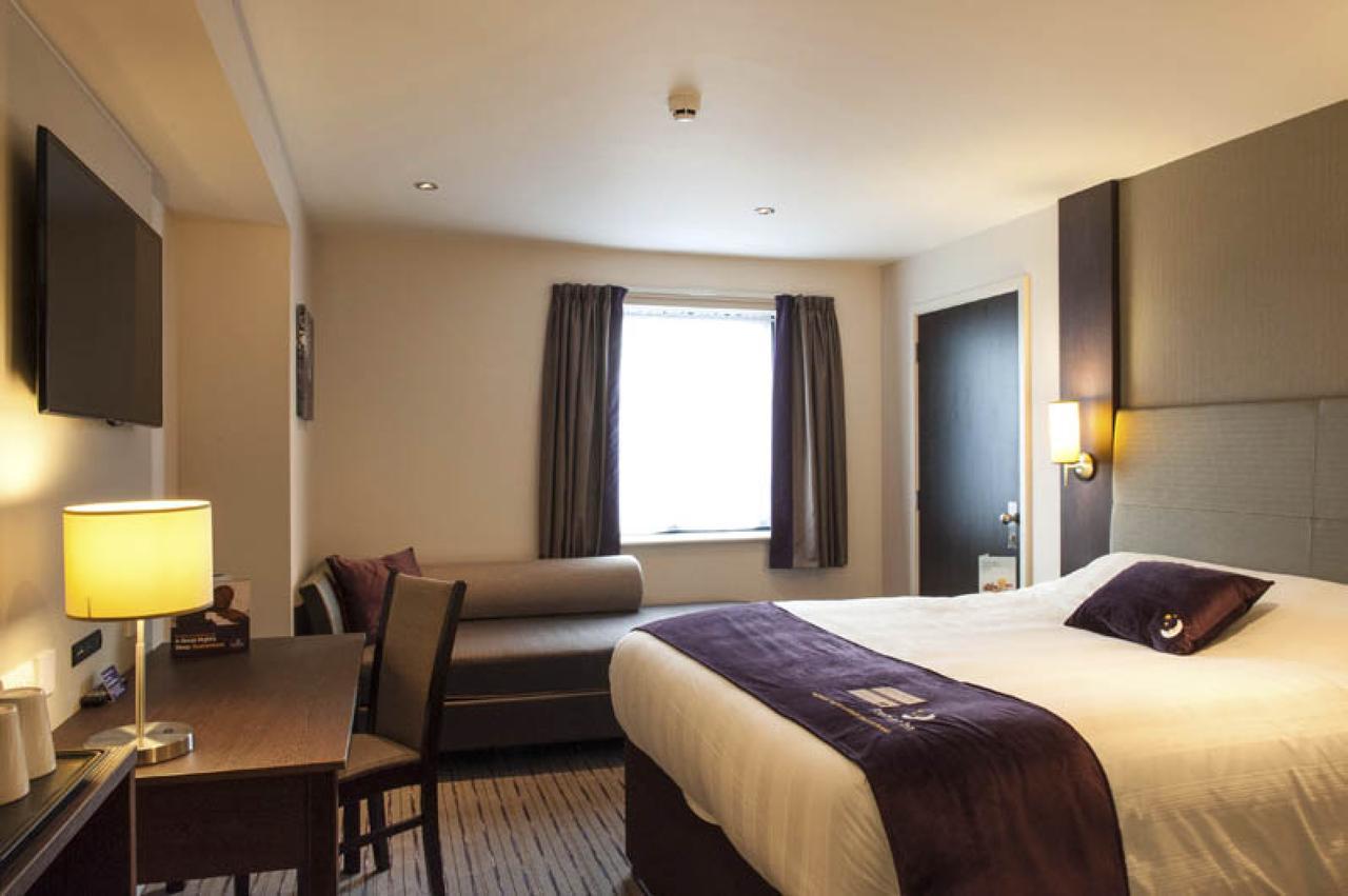 Premier Inn London Tottenham Hale エクステリア 写真