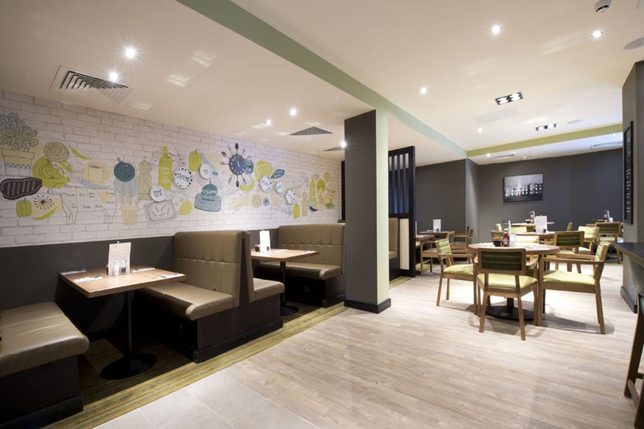Premier Inn London Tottenham Hale エクステリア 写真